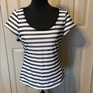 White House Black Market  Scoop Neckline Striped Women’s Medium Cap Sleeves